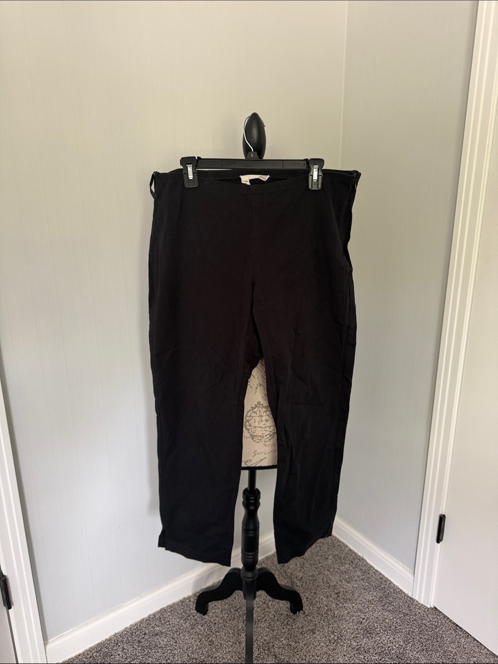 Eileen Fisher Black Straight-Leg Capri Cut Ankle Medium Stretchy Comfy Fit